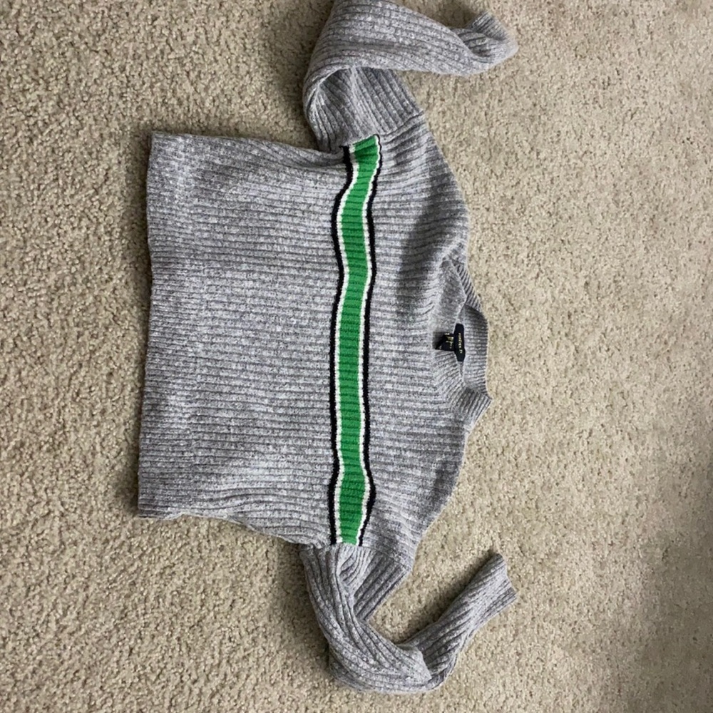 Grey pullover